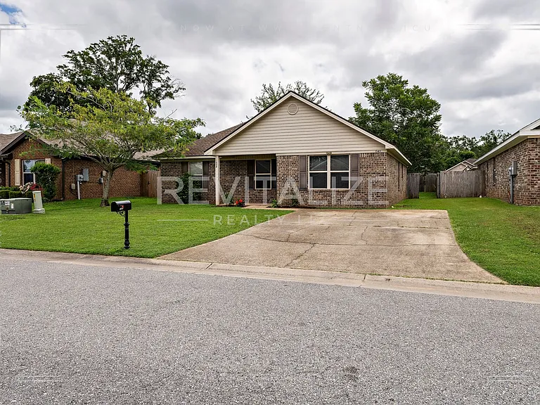 1549 Majesty Loop — Photo 5