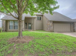 309 W Raleigh Pl, Broken Arrow, OK 74011