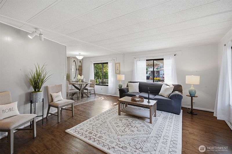 4th image of 1510 Maple Lane #34