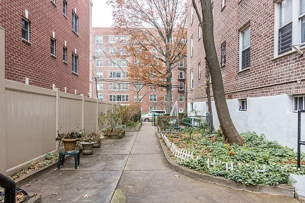 Sold by Prime Realty | media 17