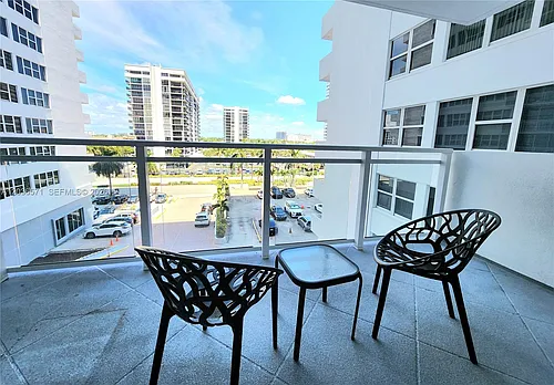 2030 S Ocean Dr Photo 1