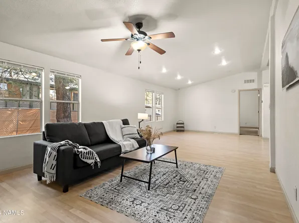 2421 Tishepi Trl, Flagstaff, AZ 86005