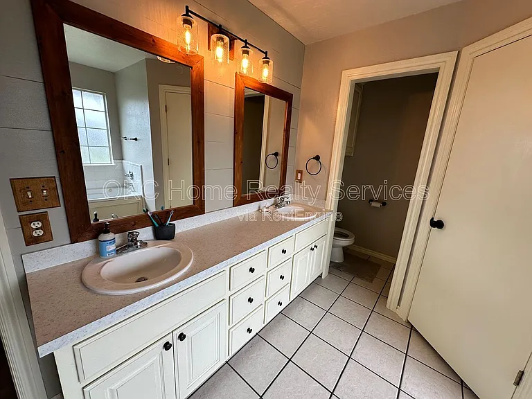 1440 W Agate Way — Photo 13