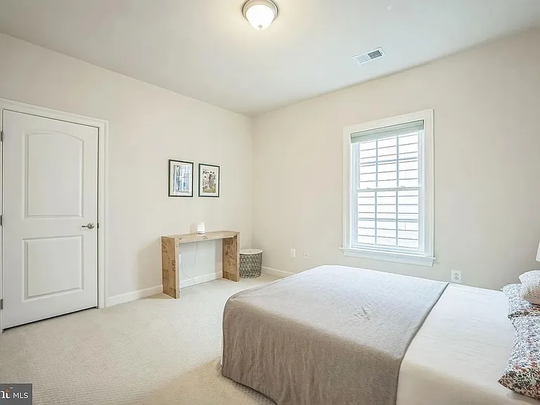 423 Parkview Ave — Photo 13