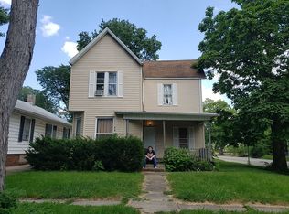 1832 S 7th St, Springfield, IL 62703