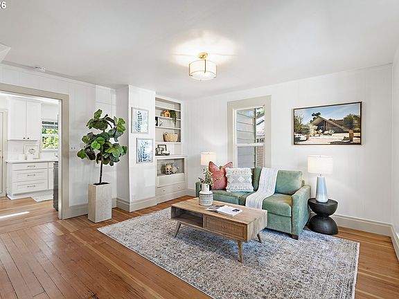 4th image of 3327 SE 59th Ave