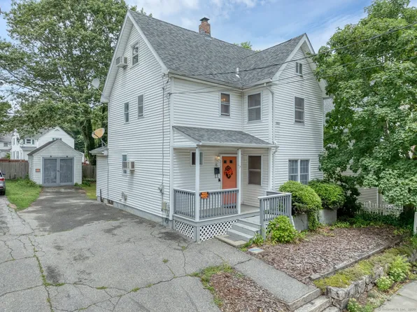 17 Walden Avenue, New London, CT 06320