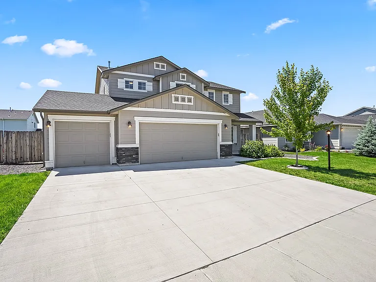 17589 Mountain Springs Ave — Photo 52