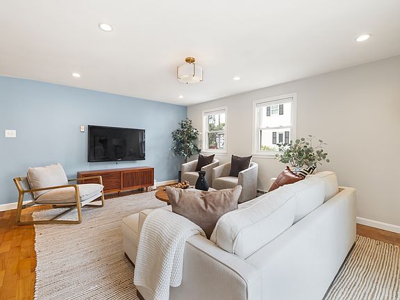 3rd image of 24 Harvard St #A