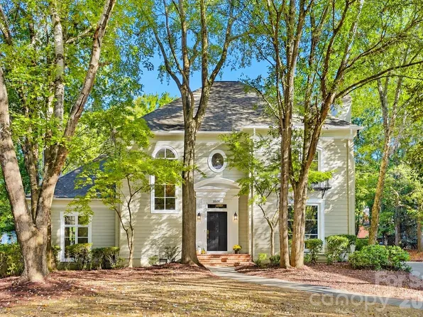 3501 Castellaine Dr, Charlotte, NC 28226