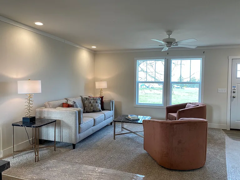 Newburg Meadows — Photo 49