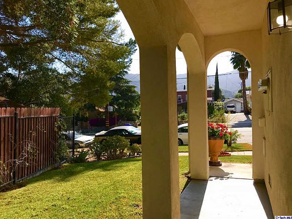 3rd image of 2469 Florencita Ave