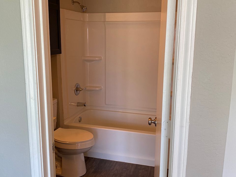 1st image of 714 Lariat Ln APT A