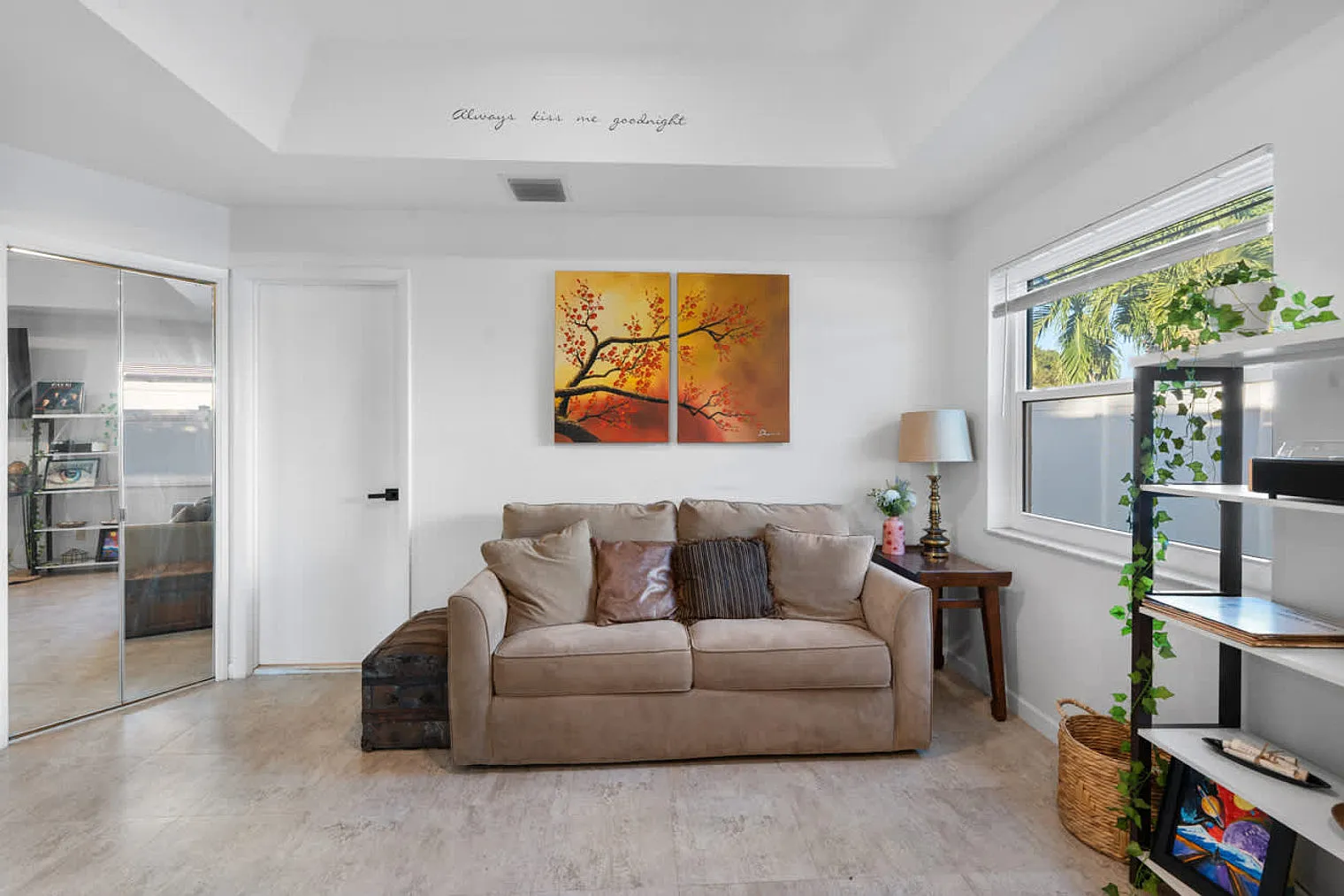 3 bed, 2.0 bath, 2357 sqft, $4,995 — Photo 2
