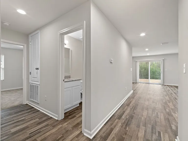 630 Whispering Creek Ave — Photo 7