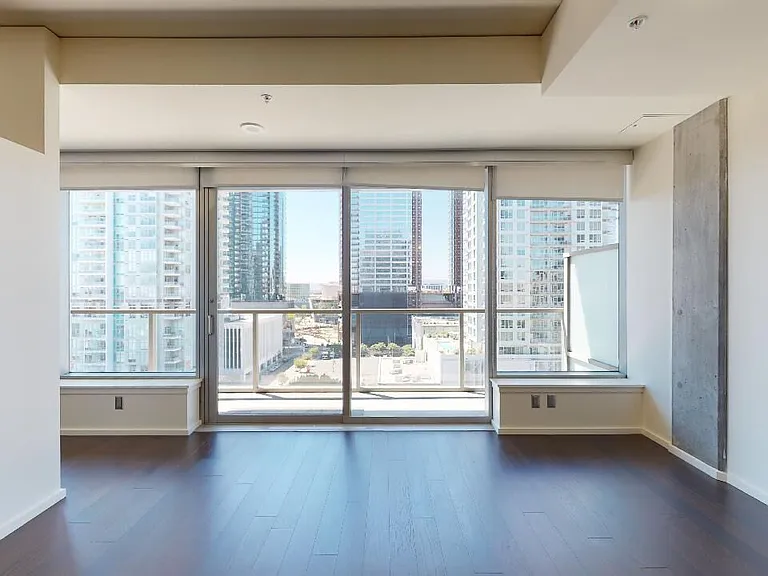 1155 S Grand Ave #1108 — Photo 29