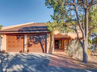4 Ravens Ridge Rd, Santa Fe, NM 87505