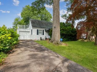 320 Redmont Rd, Plainfield, NJ 07063