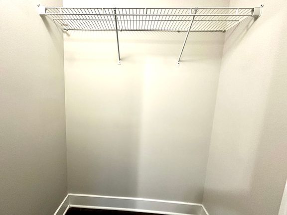5th image of 2128 N Sawyer Ave #1E