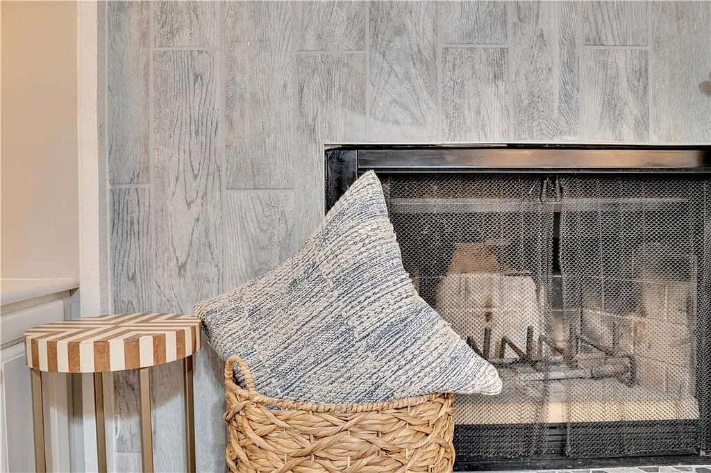 2 bed, 2.0 bath, $2,995 — Photo 4