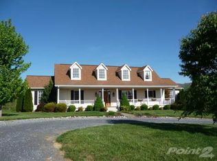 70 Oakridge Ln, Lexington, VA 24450