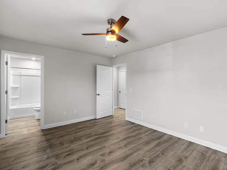 Sherman Square Apartments — Photo 47