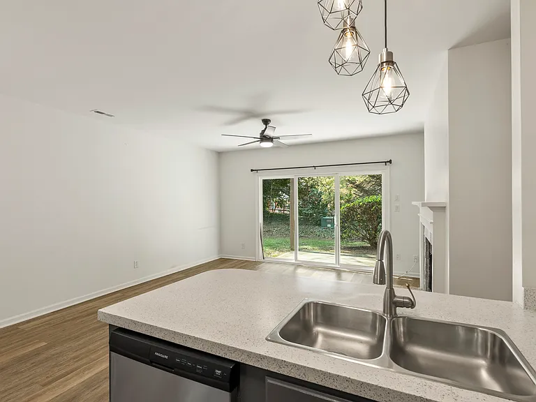 3220 Selwyn Farms Ln #I-2 — Photo 13