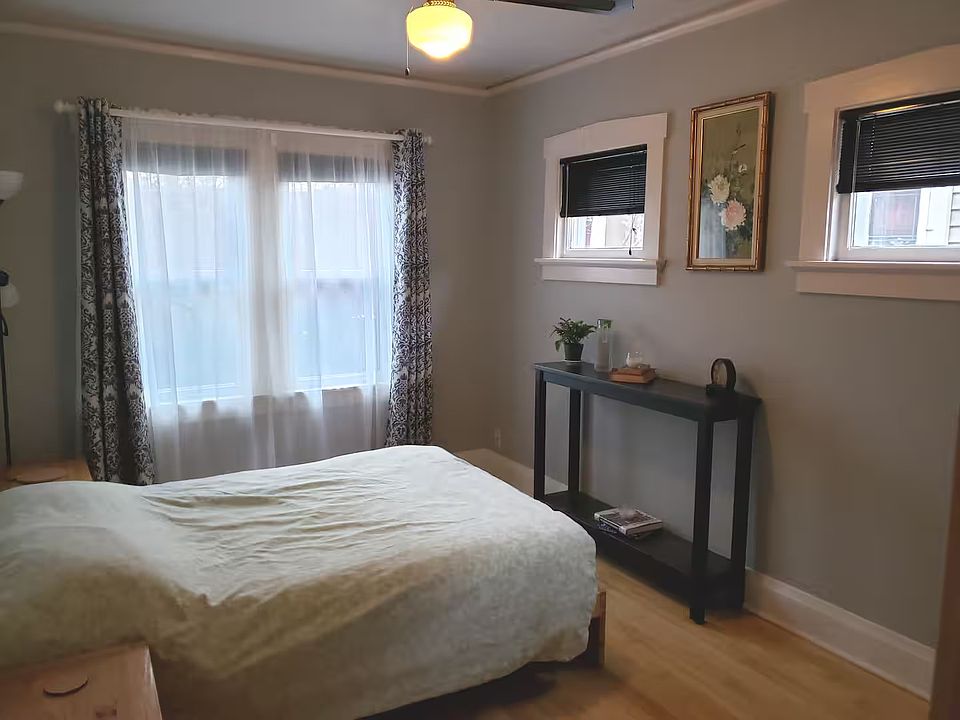 West bedroom