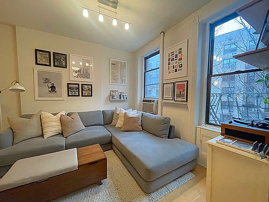 1st image of 659 Washington St APT 3F