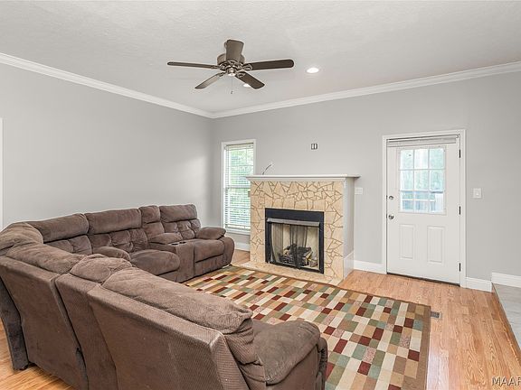 5th image of 211 Carter Ln