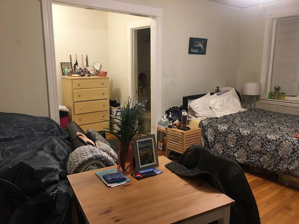 2nd image of 1615 Commonwealth Ave #26T