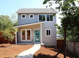 8840 SW 36th Ave #B, Portland, OR 97219