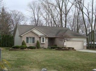 21166 Sunnydale St, Farmington Hills, MI 48336