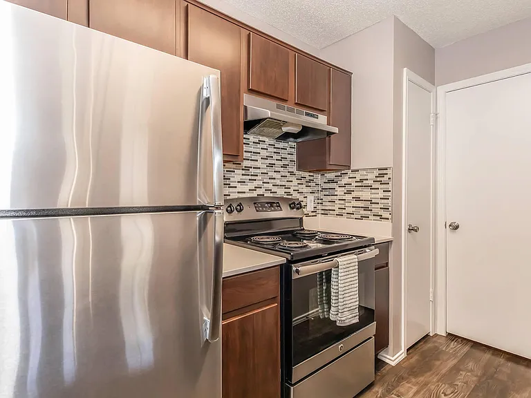 Eagle's Point Apartments — Photo 51
