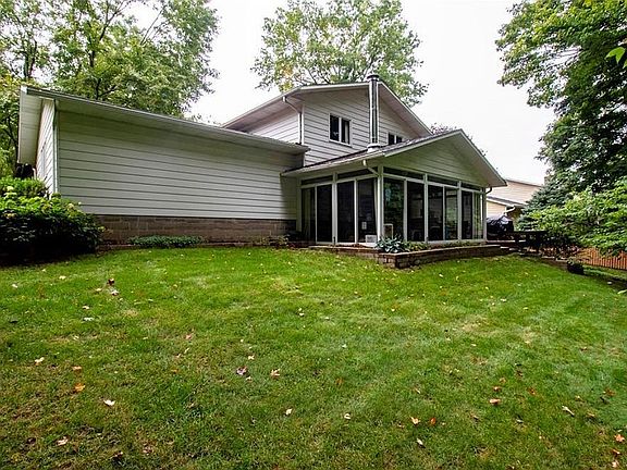 5th image of 2482 Townsend Dr