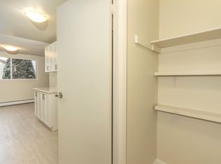 11th Avenue Apartments, Hanover, ON N4N 2R1