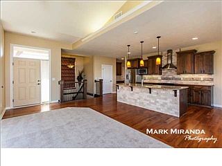 5th image of 1520 W Oxford Ct