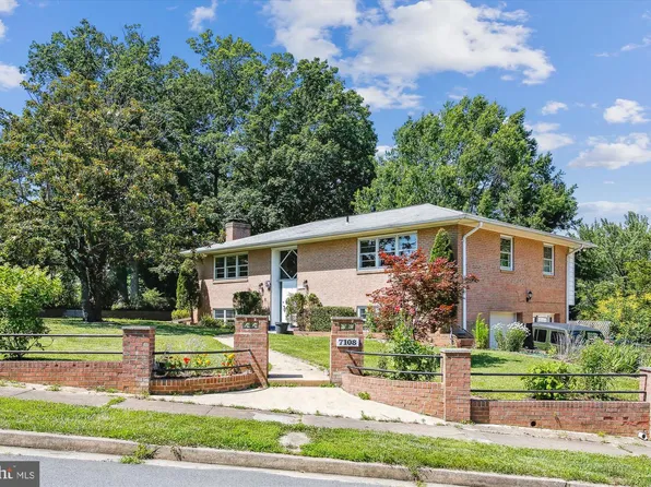 7108 Waldorf Ln, Falls Church, VA 22046