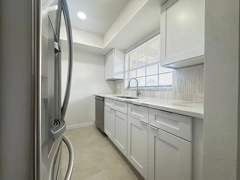 1845 S Highland Ave #6-11 — Photo 5