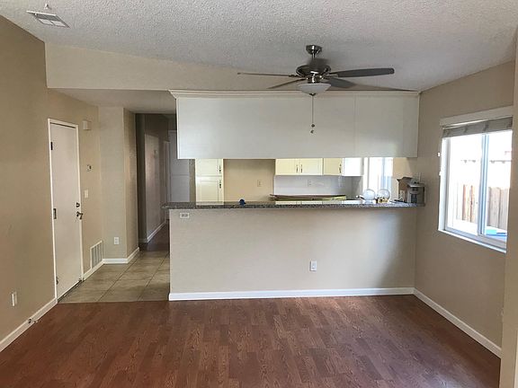 5th image of 2819 Horwedel Dr