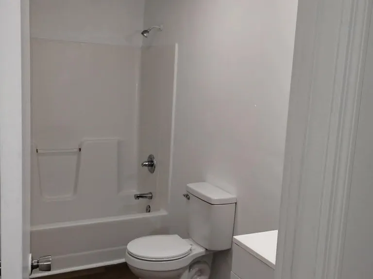 2491 Russell St #F — Photo 7