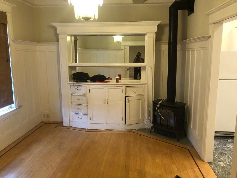 1st image of 558 Broderick St