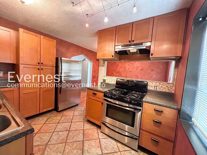 5436 Bancroft Ave — Photo 3