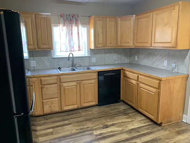 340 Cottage St — Photo 6