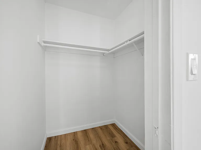 125 N Allen Ave #203 — Photo 16