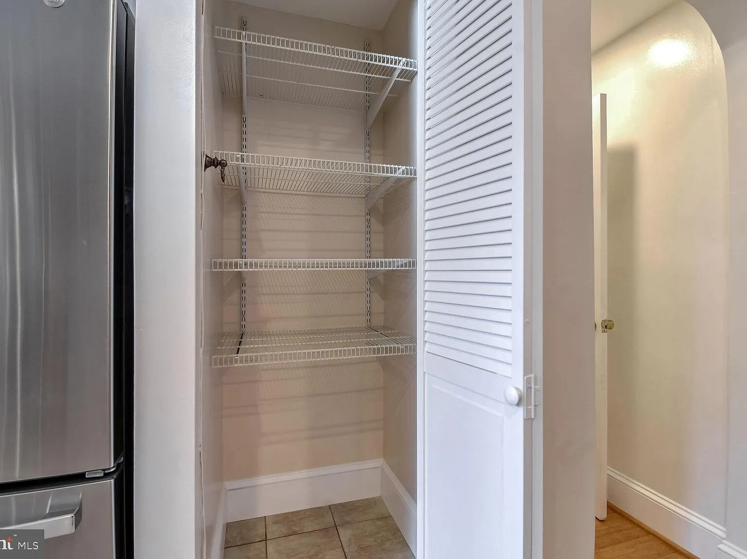 3 bed, 4.5 bath, 3060 sqft, $5,750 — Photo 4