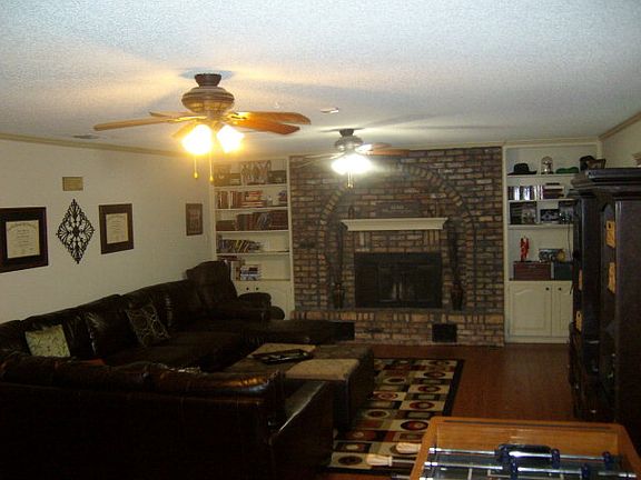 5th image of 9401 Memphis Dr