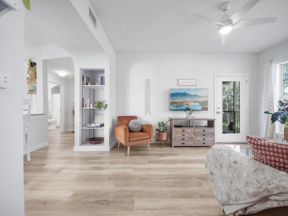 2nd image of 25115 Harbour Vista Cir #25115