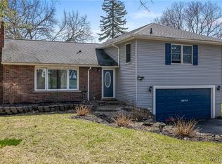 6950 Chestnut Ridge Rd, Lockport, NY 14094