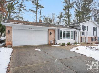 1253 Mapleview St SE, Kentwood, MI 49508